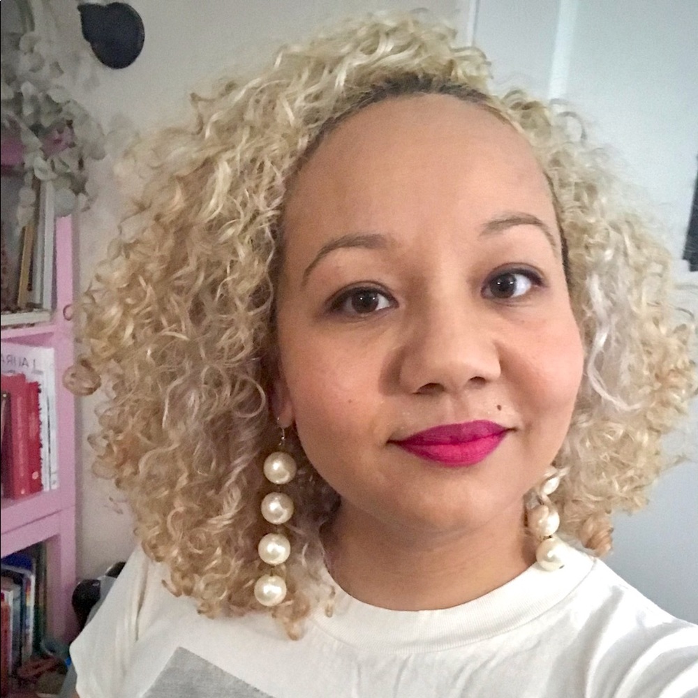 Meet your Posher, Simone